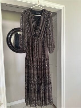 Just...Taylor Black & Cream Printed Tiered Maxi Dress with Tie Neck